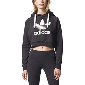 adidas crop top hoodie outfit